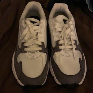 Women’s size 81/2 Adidas